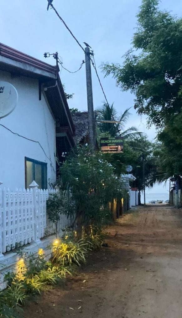 Ceylon Beach Haven Uppuveli Trincomalee Exterior foto